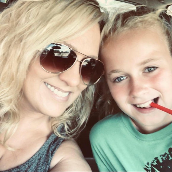 Meet your Posher, Megan - Picture 5 of 5